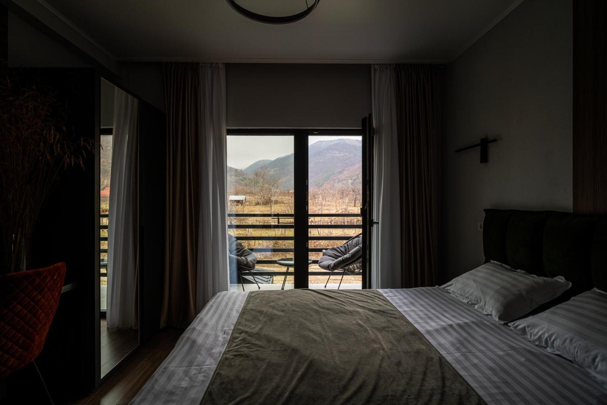 Hotel Transalpina Retreat Novaci-Străini Zewnętrze zdjęcie